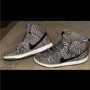 Nike SB Dunk Zebra Print Shoes